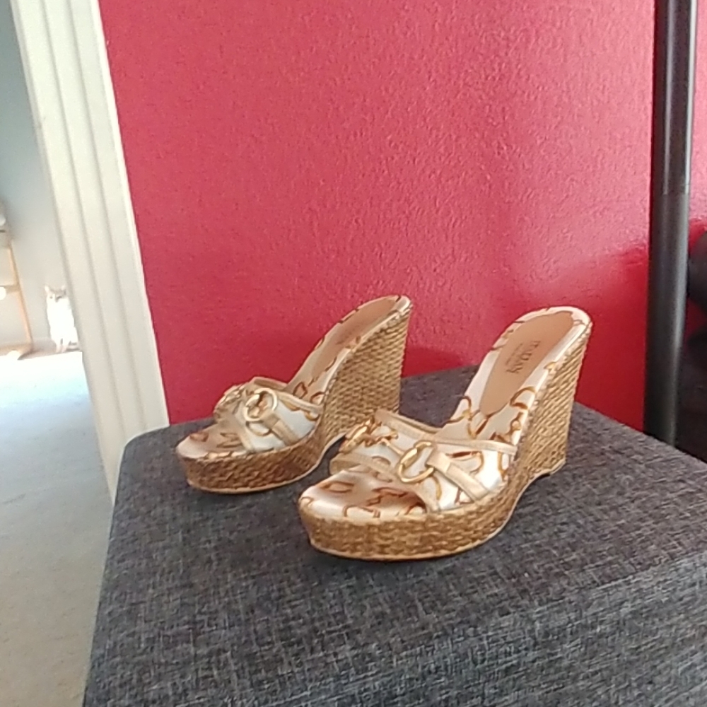 Wedges - Picture 3 of 4